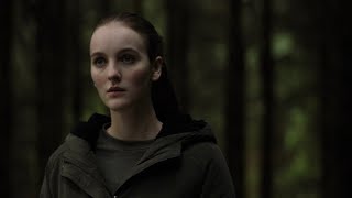 Rose Plays Julie előzetes